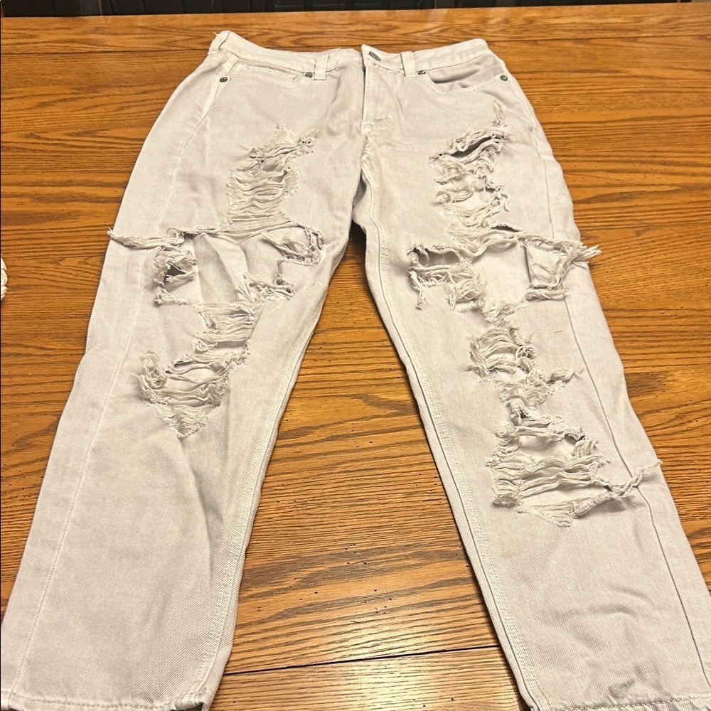 American Eagle Outfitters Light Gray Distressed Jeans